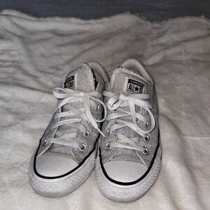 Converse women’s Light Gray Sneakers, shoreline